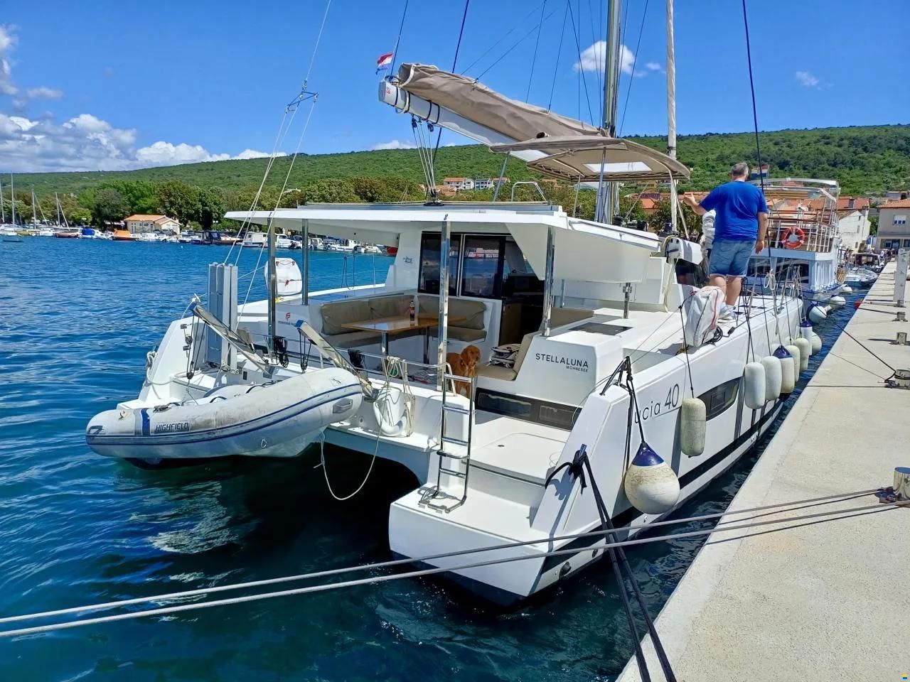 Fountaine Pajot Lucia 40