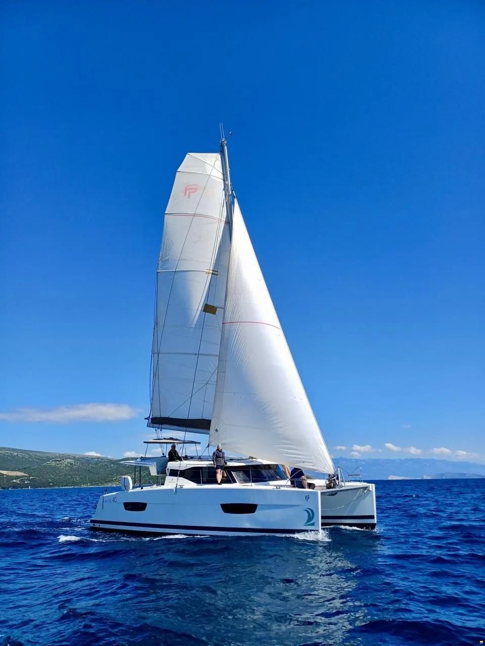 Fountaine Pajot Lucia 40