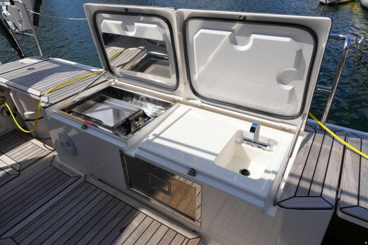 Bavaria Cruiser 57 Style