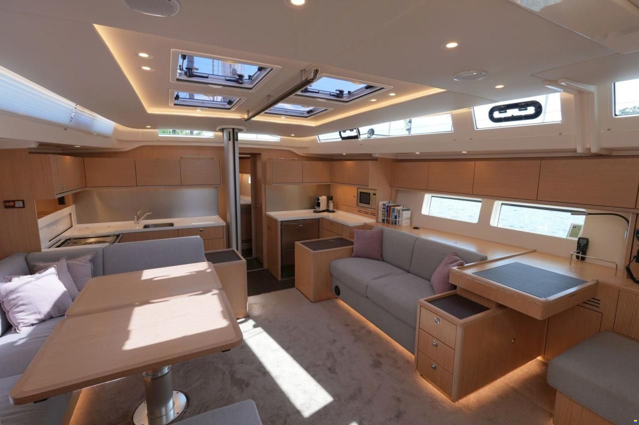 Bavaria Cruiser 57 Style