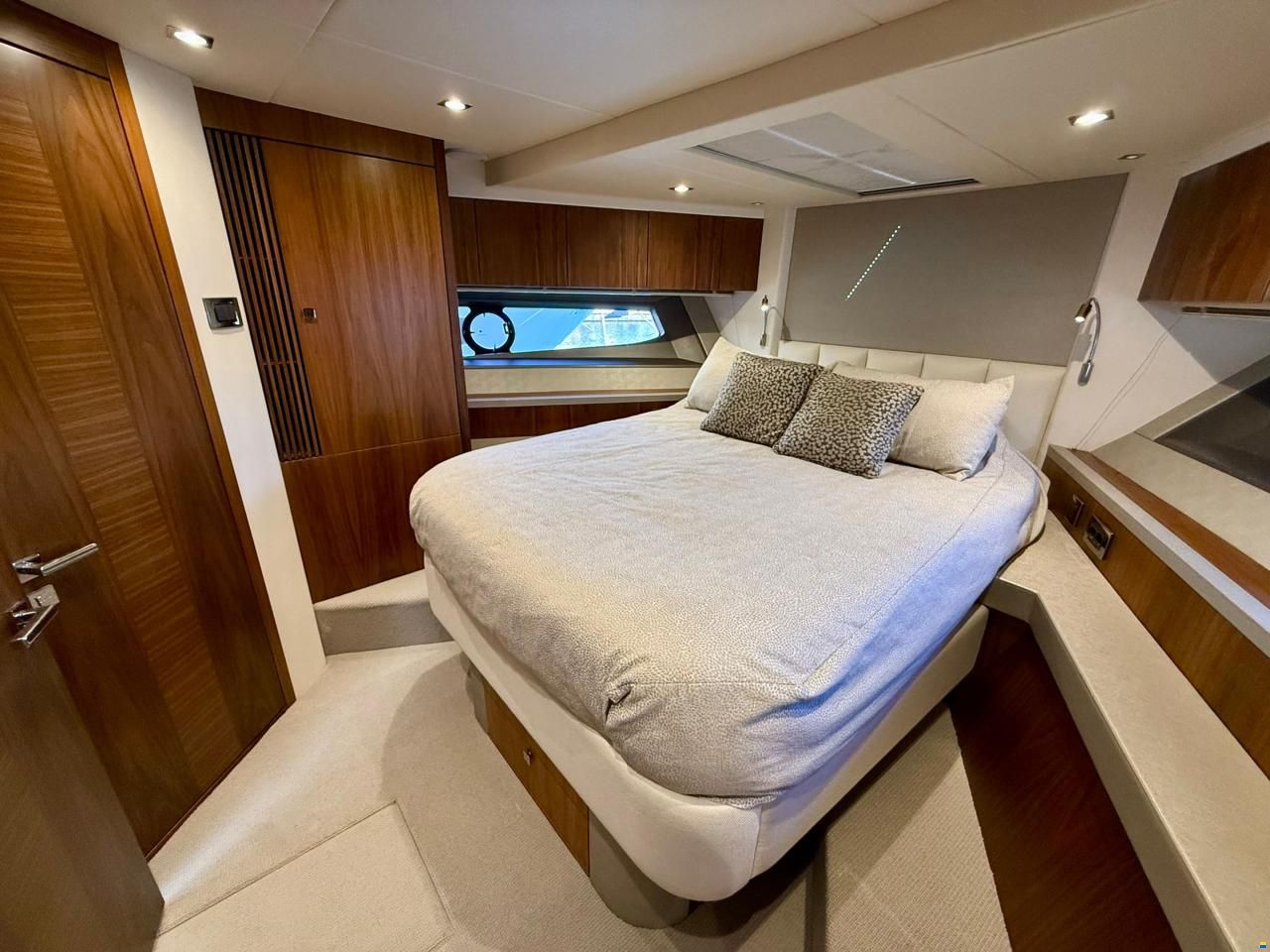 Sunseeker Manhattan 52
