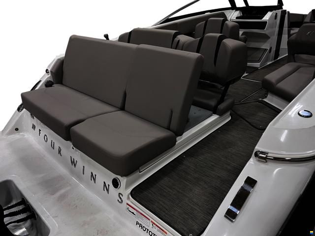 Four Winns H6 FWD Surf Edition