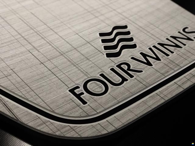 Four Winns H6 FWD Surf Edition