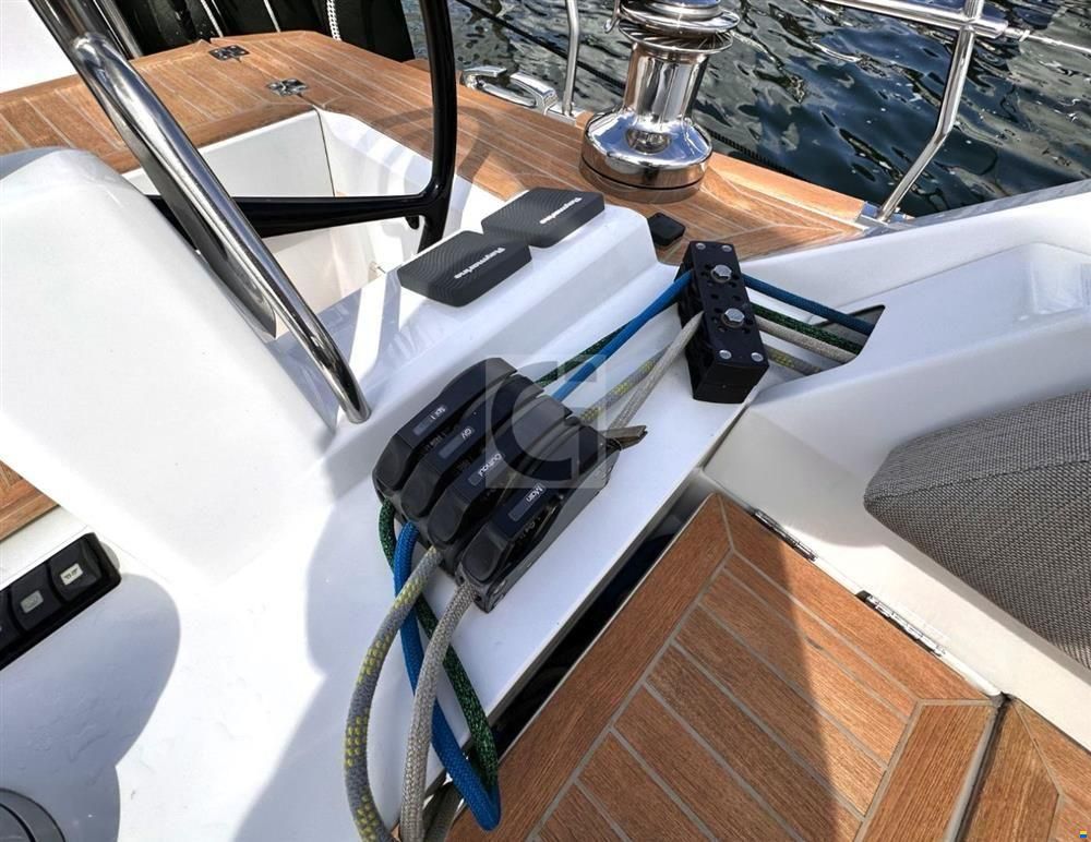 Wauquiez Pilot Saloon 48