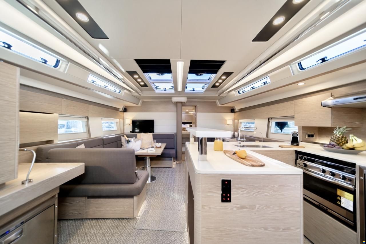 Hanse 588