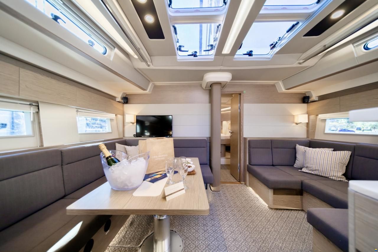 Hanse 588