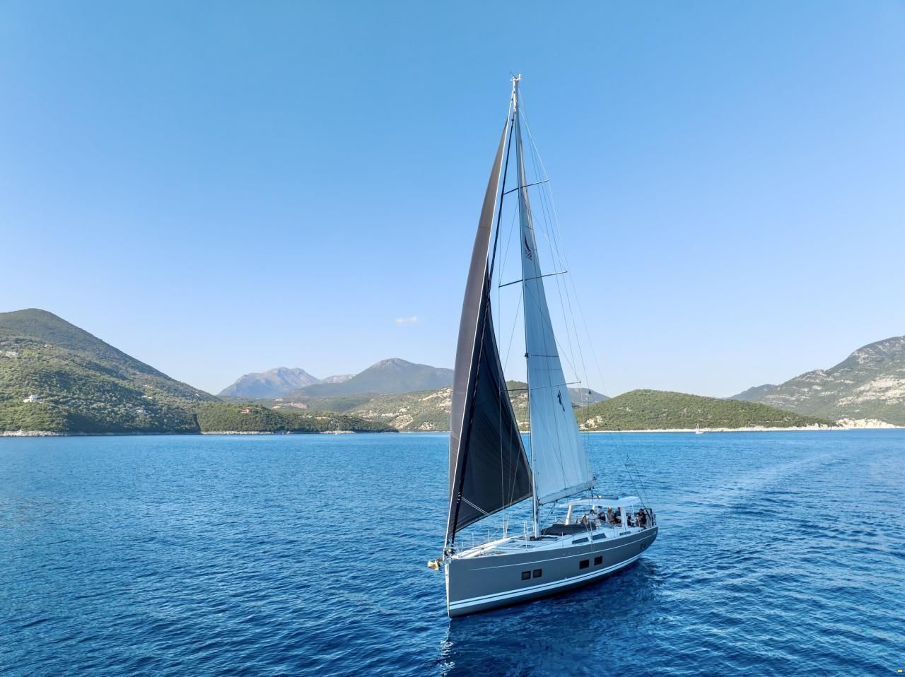 Hanse 588