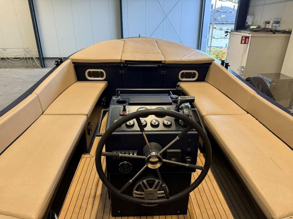 Damsko 750 Cabin