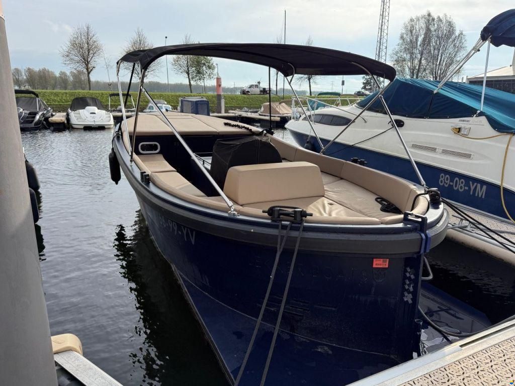 Damsko 750 Cabin