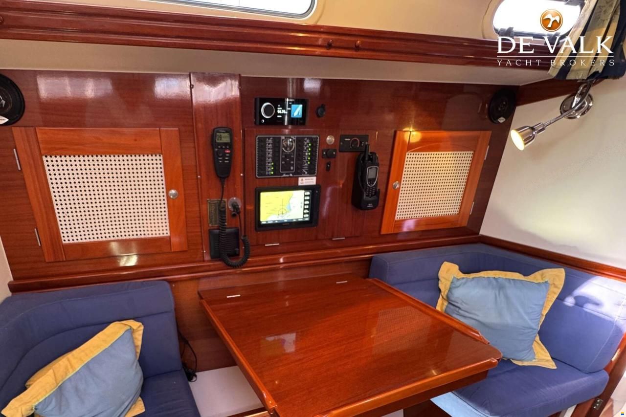 Hanse 371