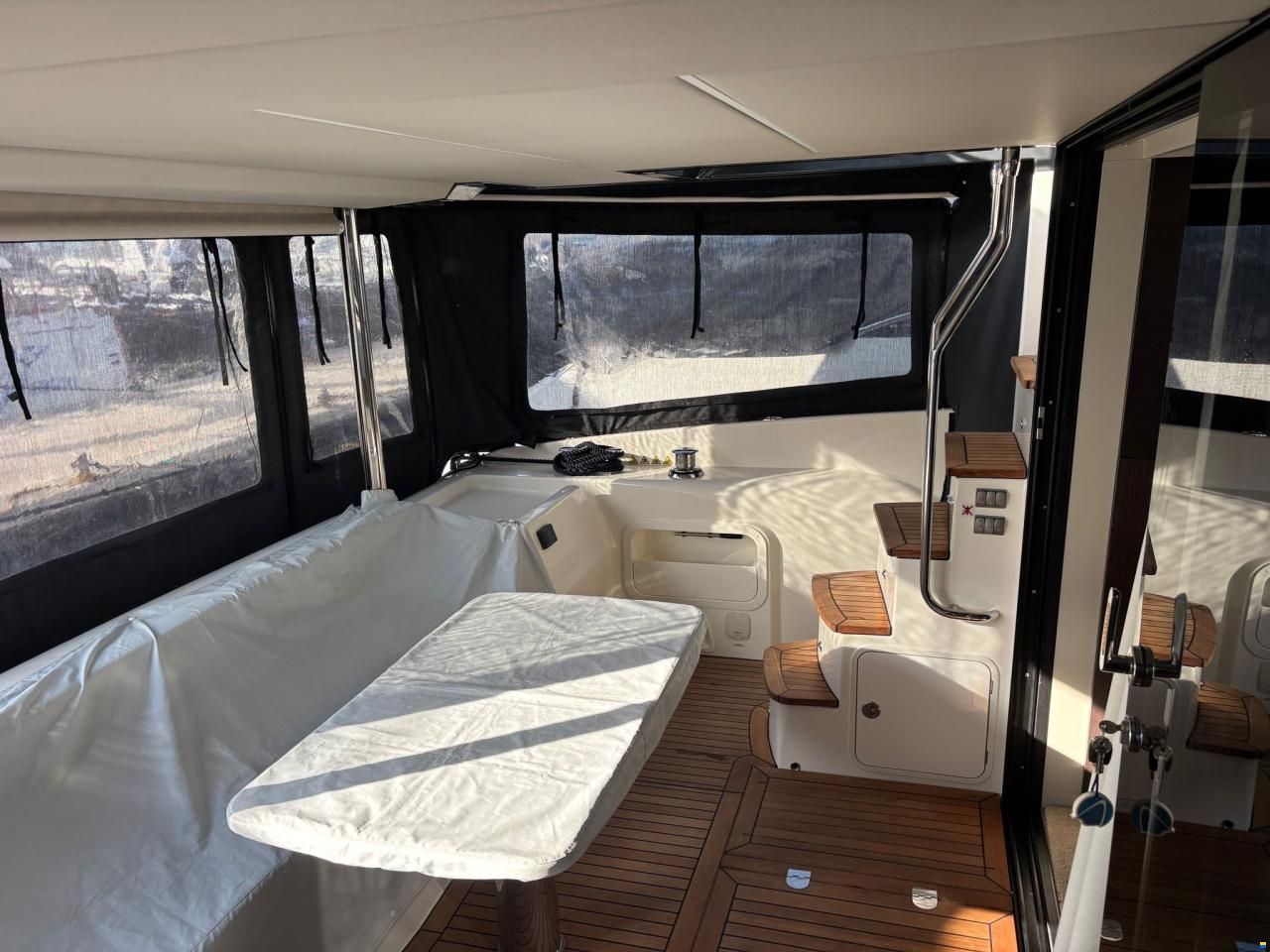 Absolute Navetta 52
