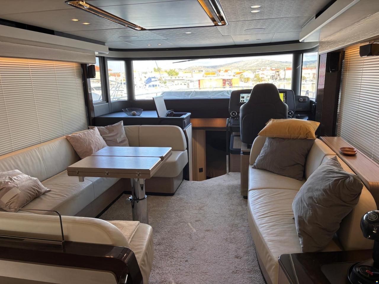 Absolute Navetta 52
