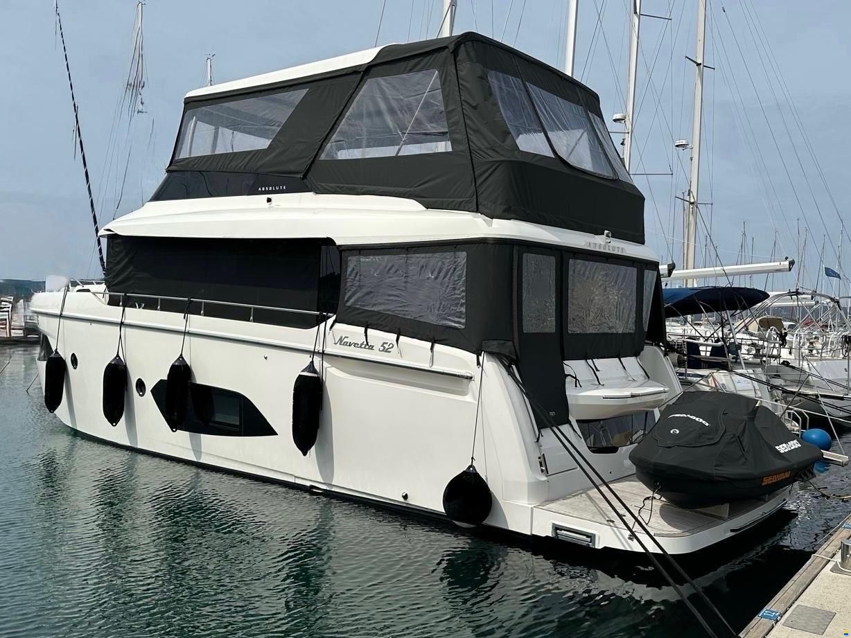 Absolute Navetta 52
