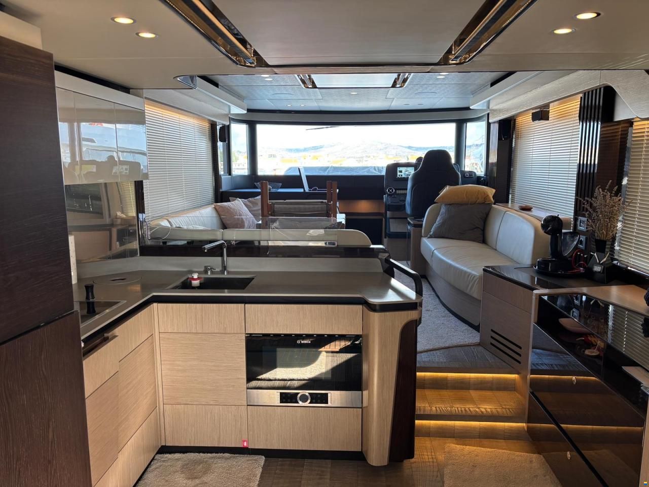 Absolute Navetta 52