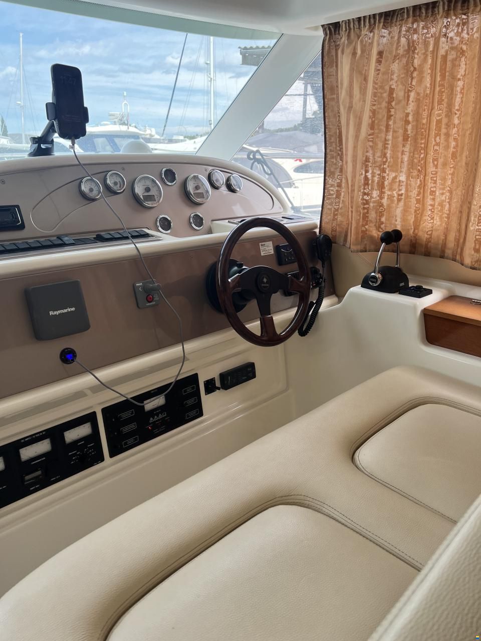 Jeanneau Prestige 36 Fly