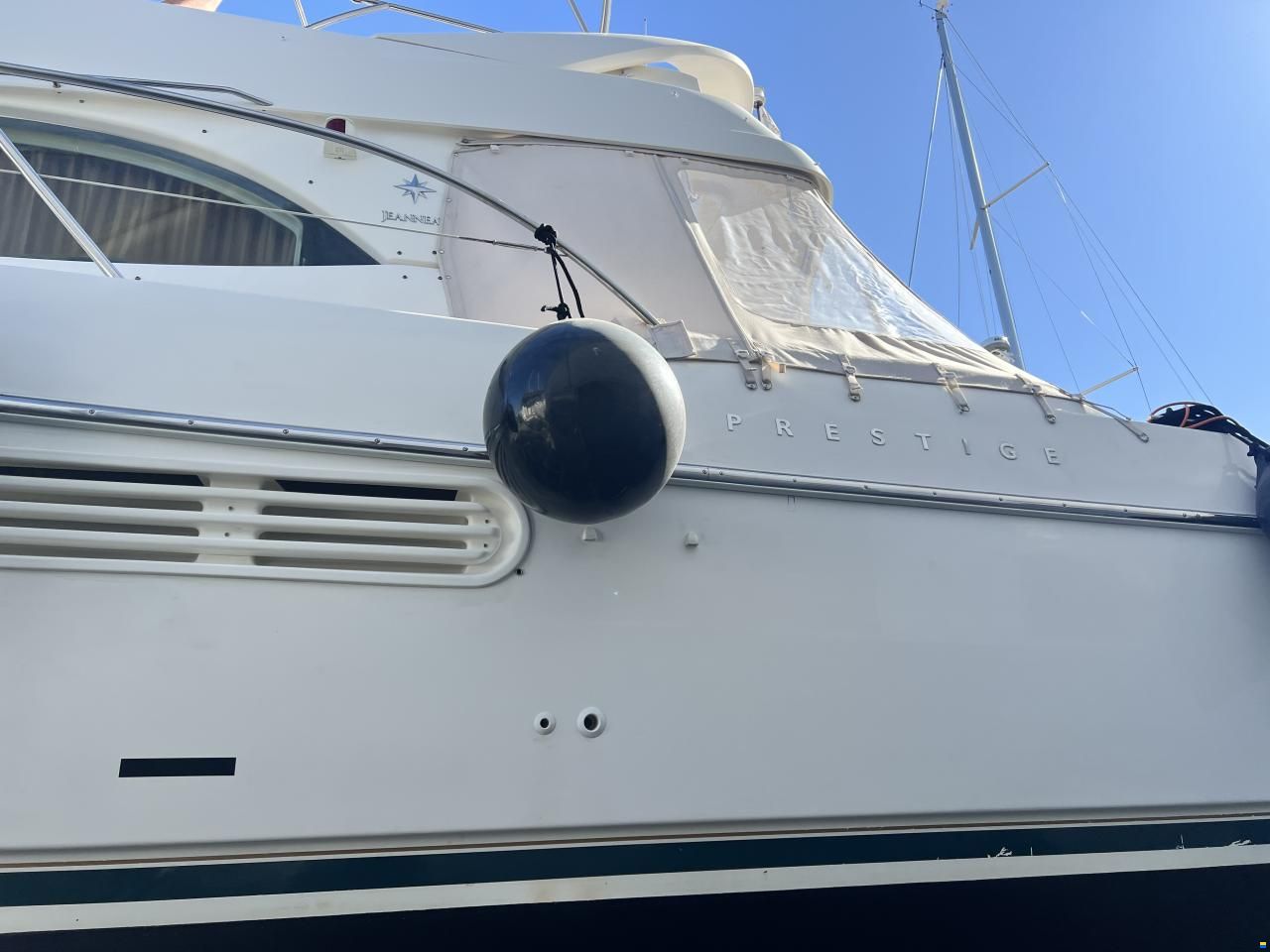 Jeanneau Prestige 36 Fly