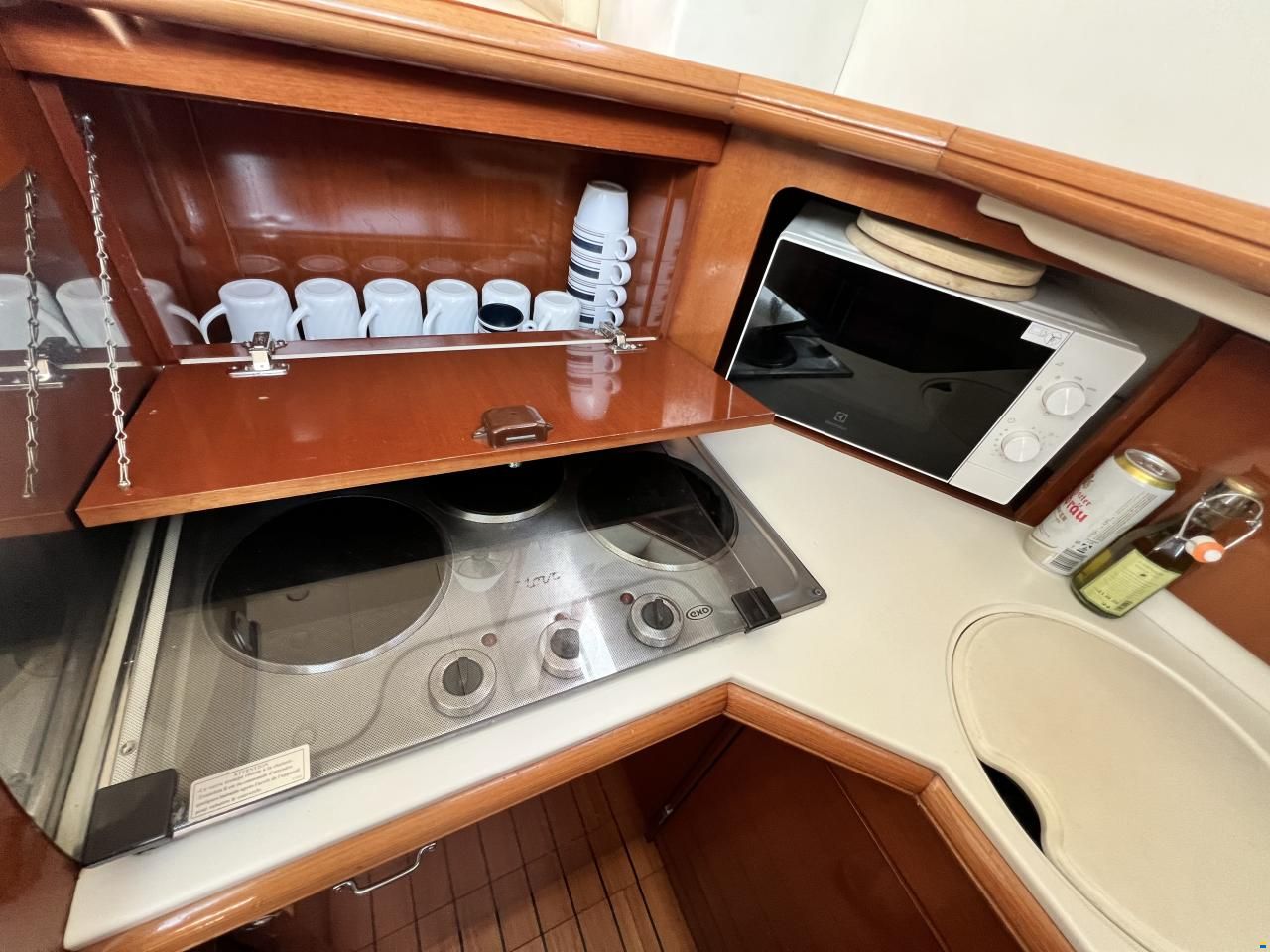 Jeanneau Prestige 36 Fly