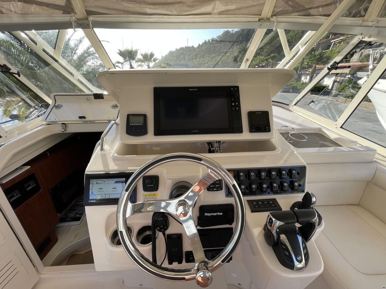 Grady-White Boats 330 Express