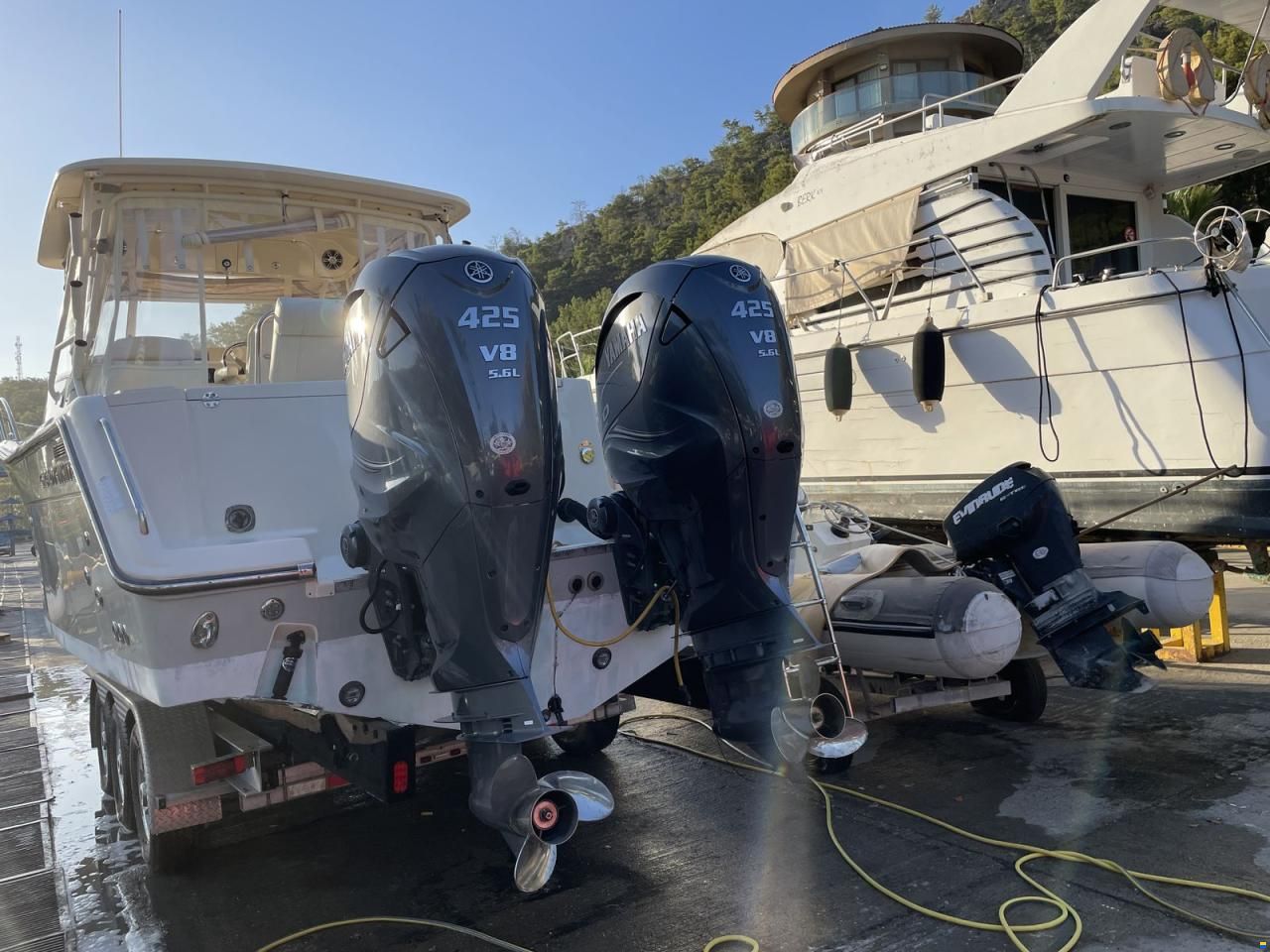 Grady-White Boats 330 Express
