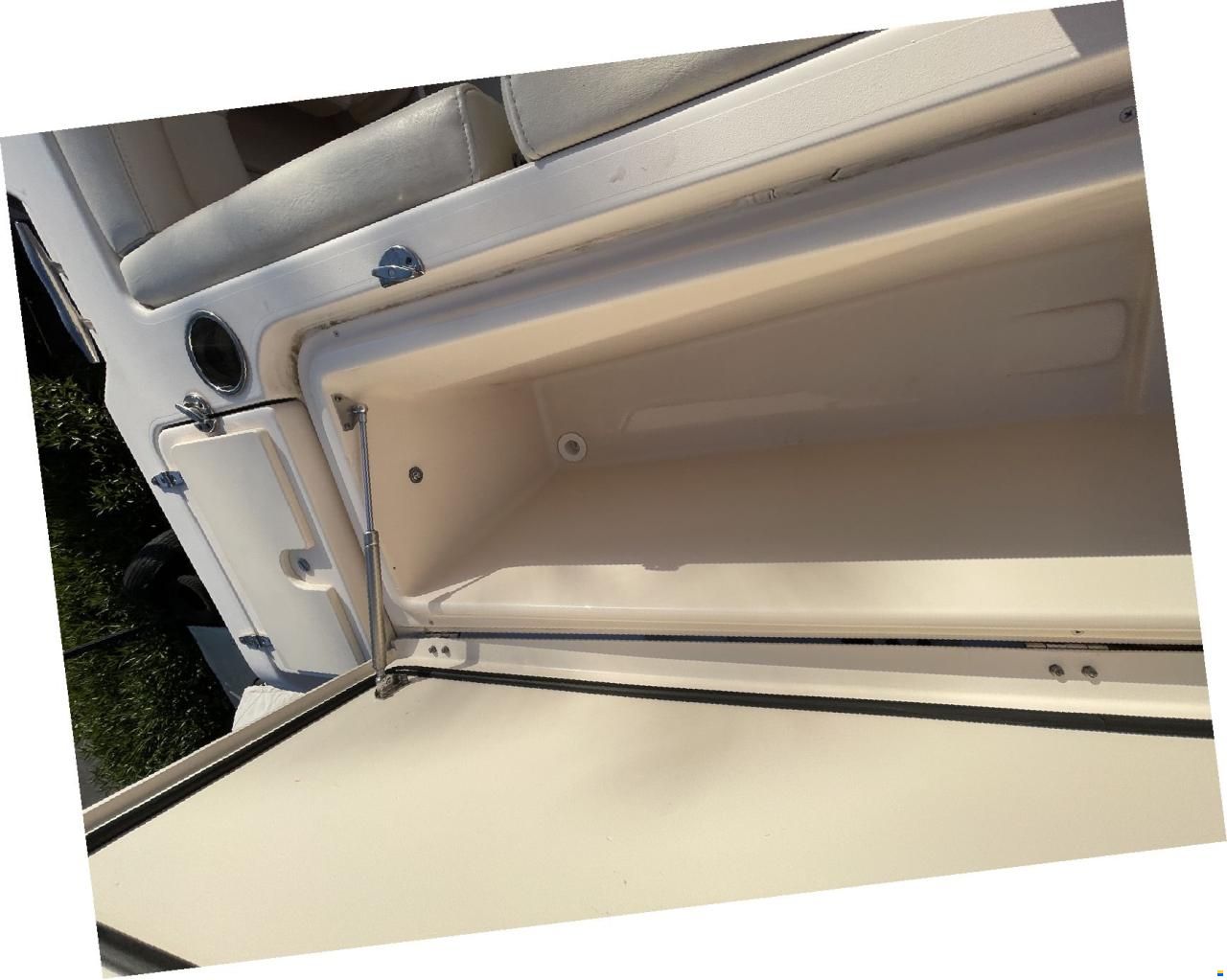 Grady-White Boats 330 Express
