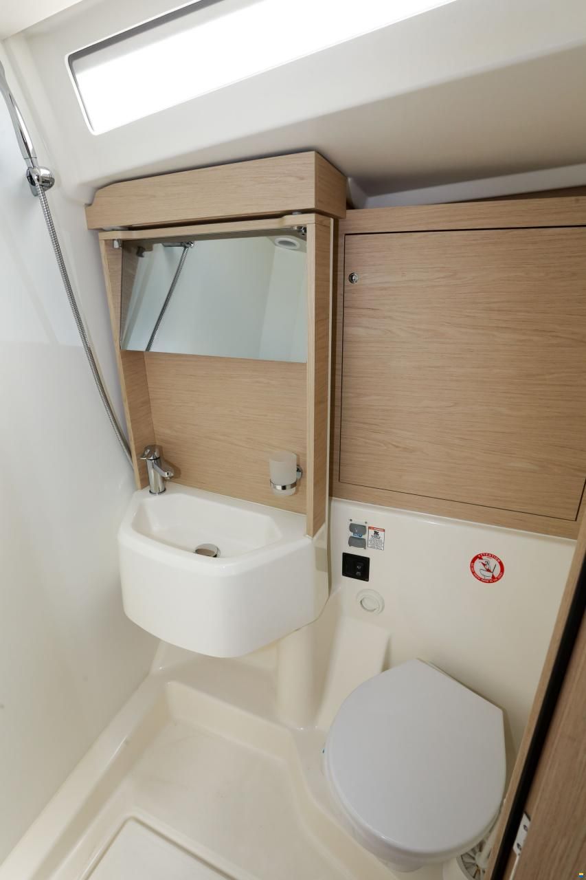 Beneteau Oceanis 51.1