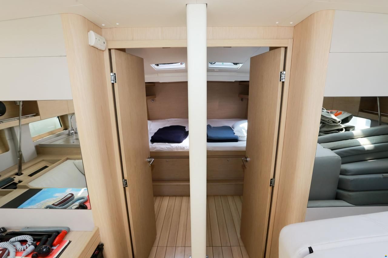 Beneteau Oceanis 51.1