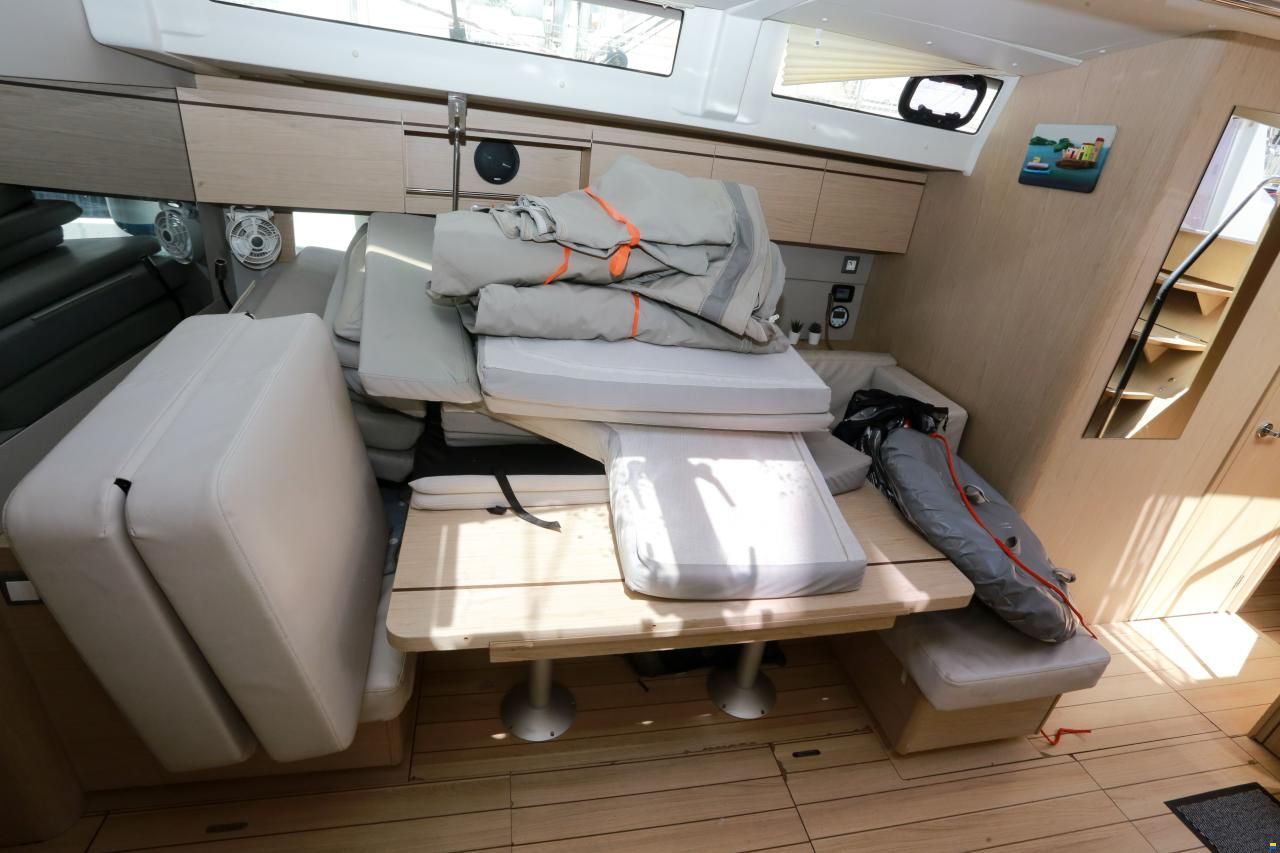 Beneteau Oceanis 51.1