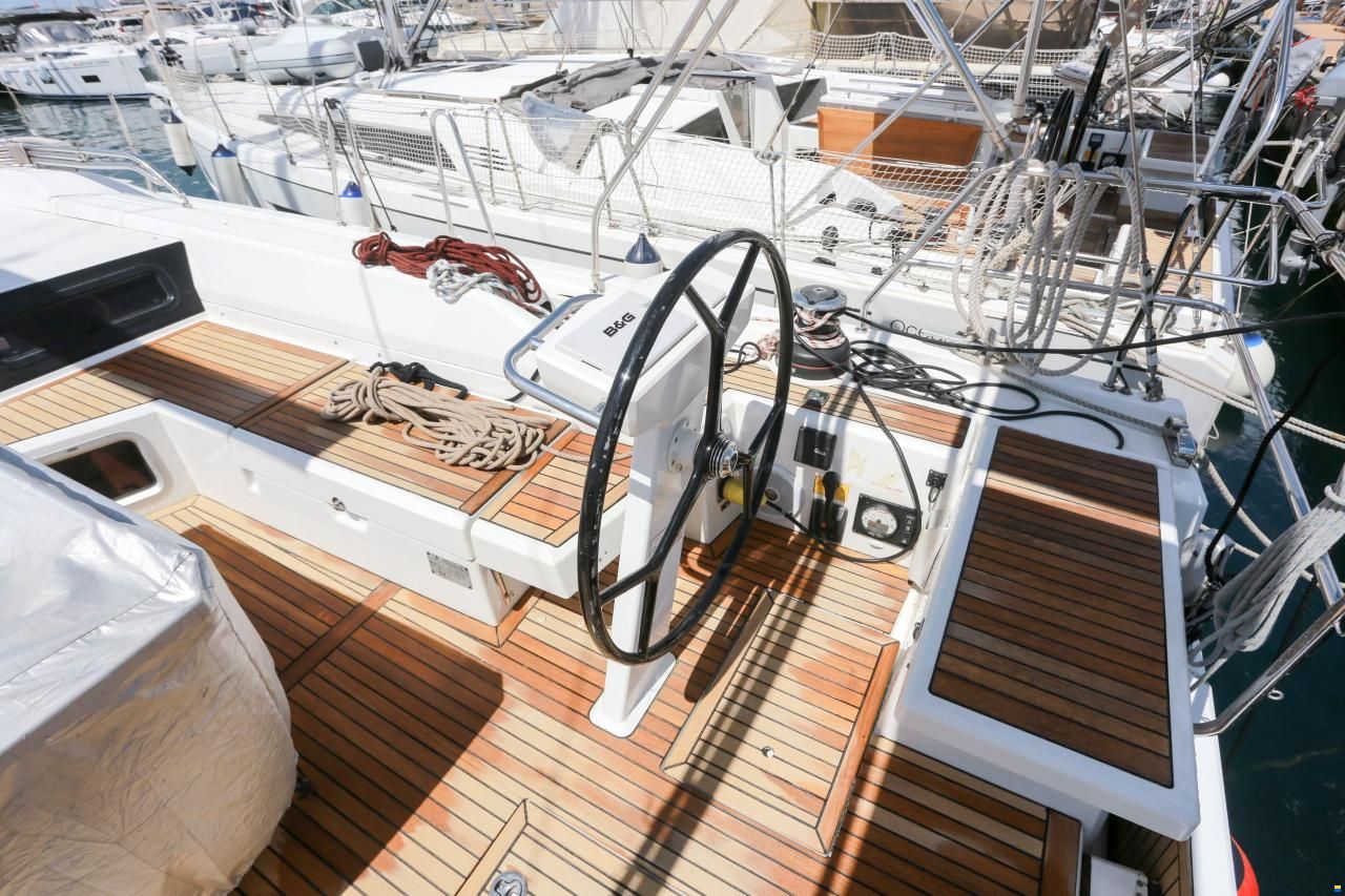 Beneteau Oceanis 51.1
