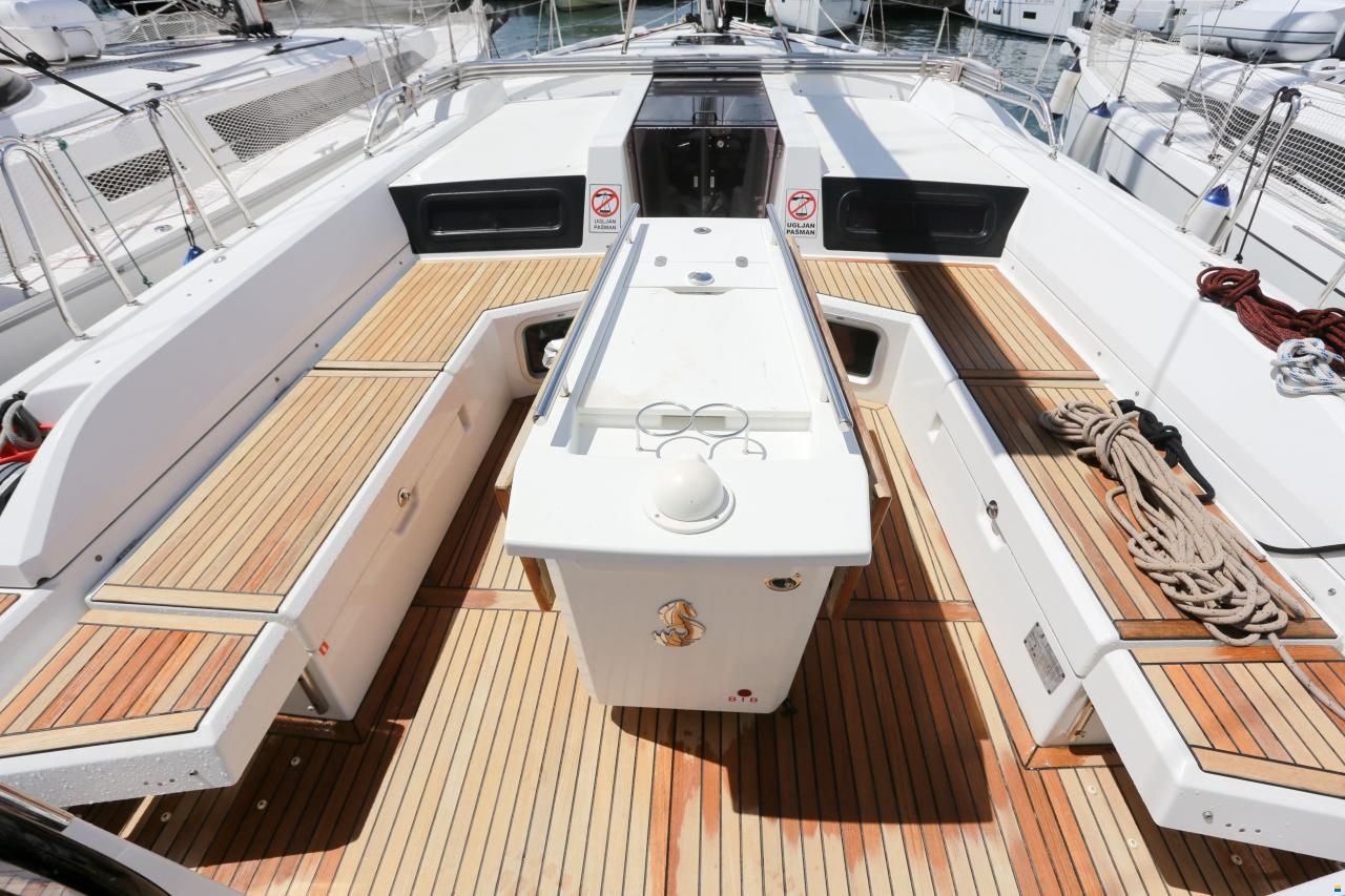 Beneteau Oceanis 51.1