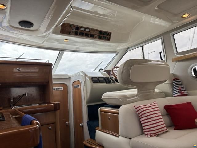 Sealine 330 Statesman