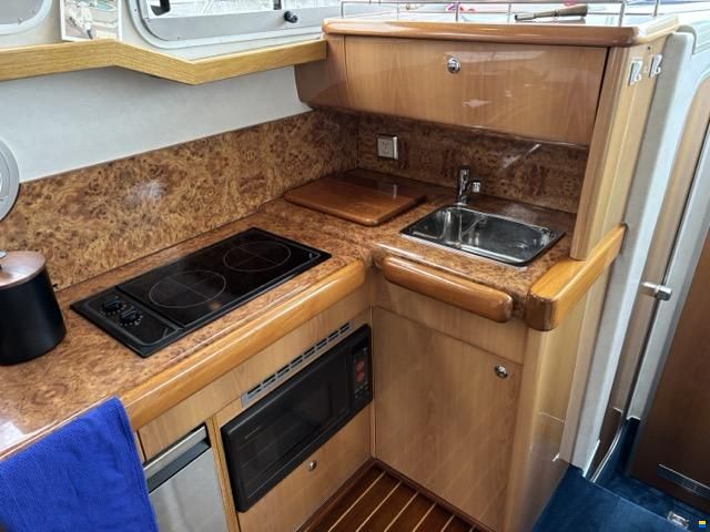 Sealine 330 Statesman