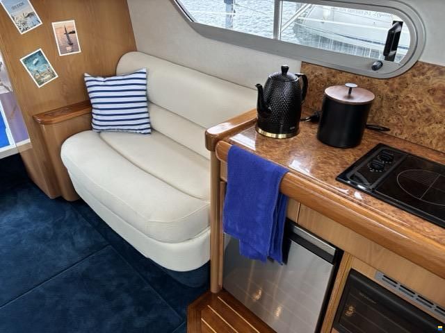 Sealine 330 Statesman
