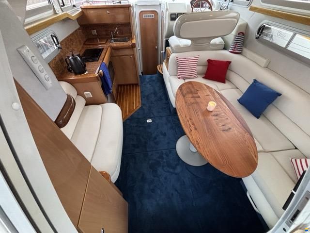 Sealine 330 Statesman