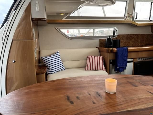 Sealine 330 Statesman