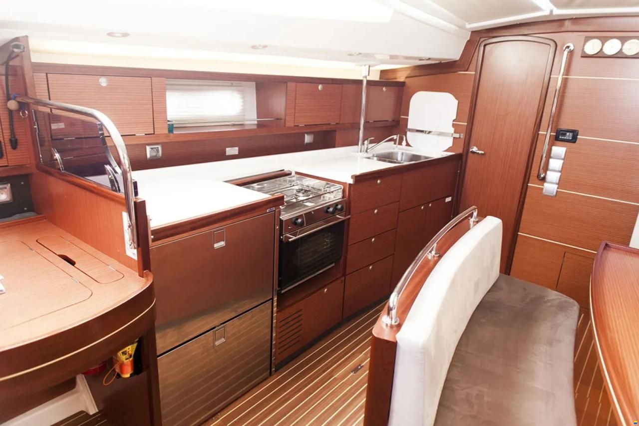 Delphia 47