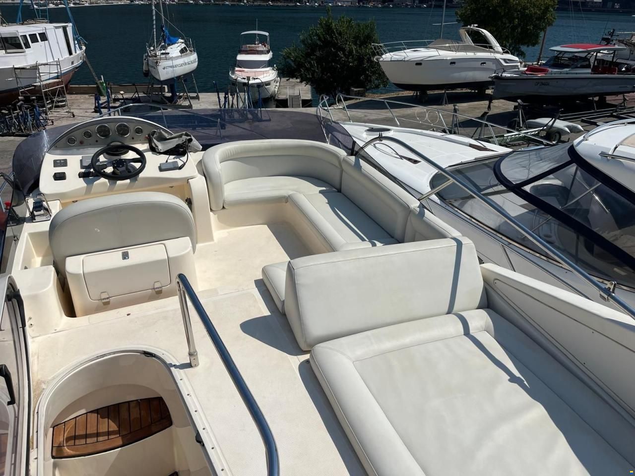 Intermare 43 FLY