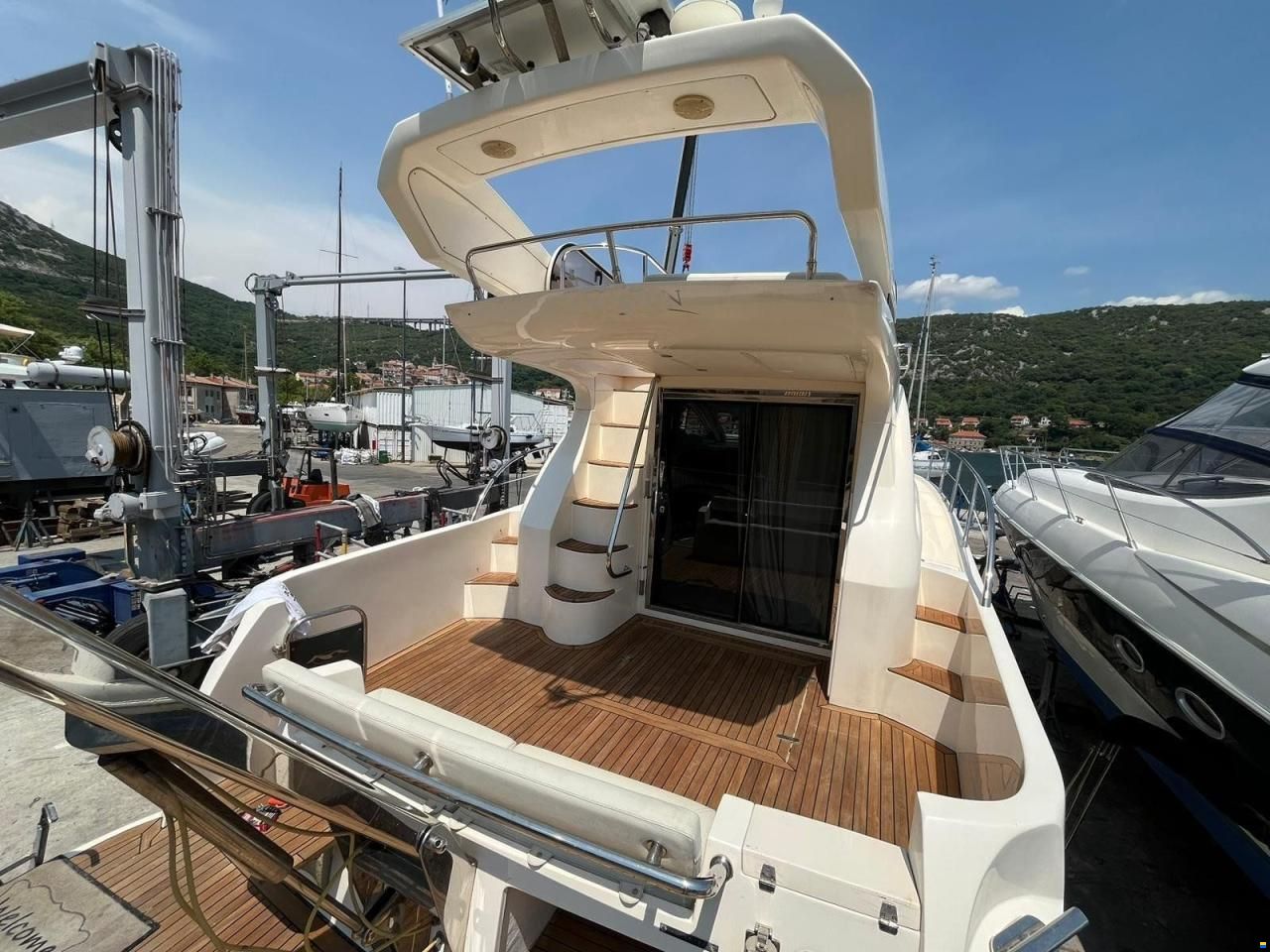 Intermare 43 FLY