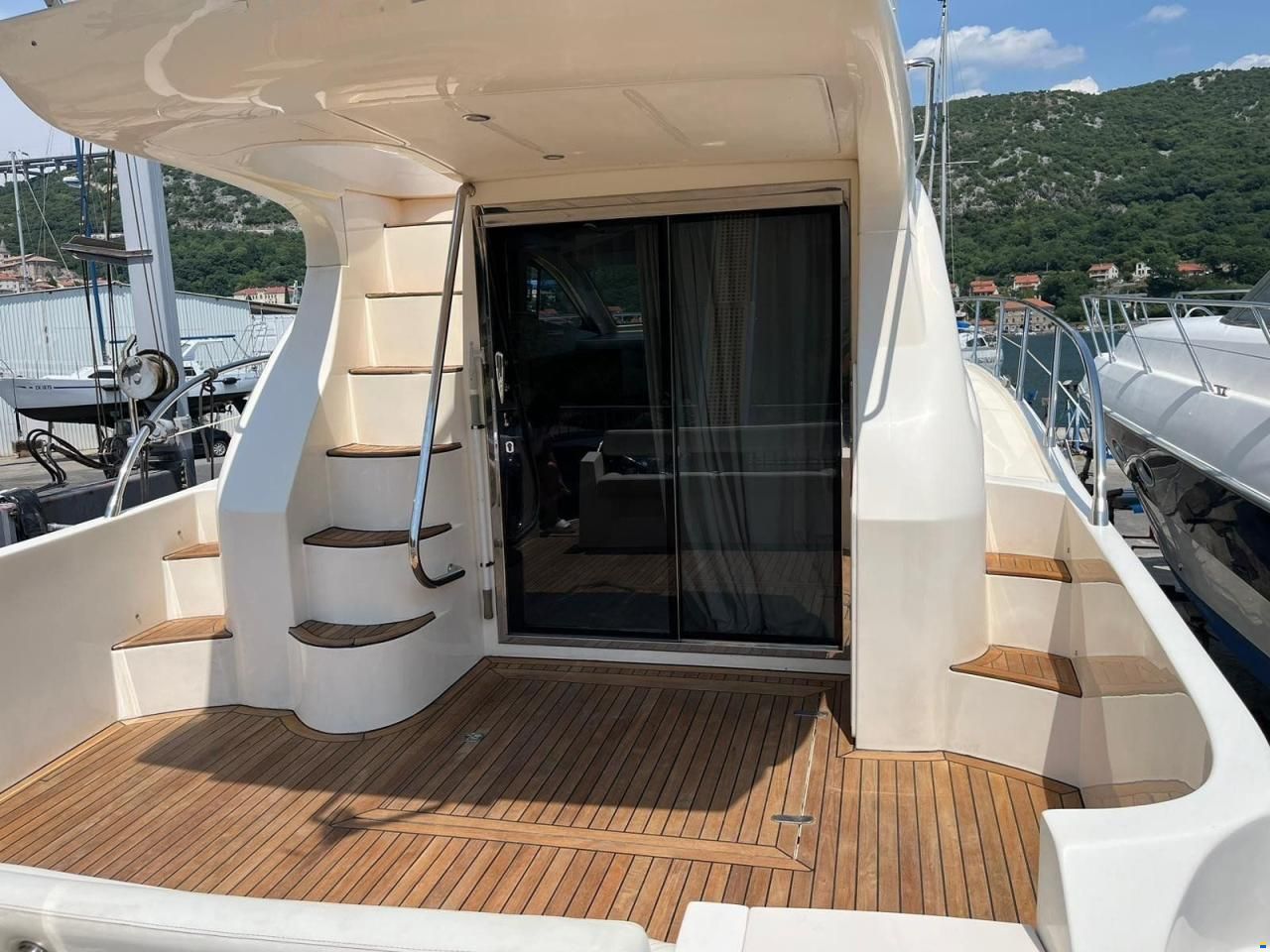 Intermare 43 FLY