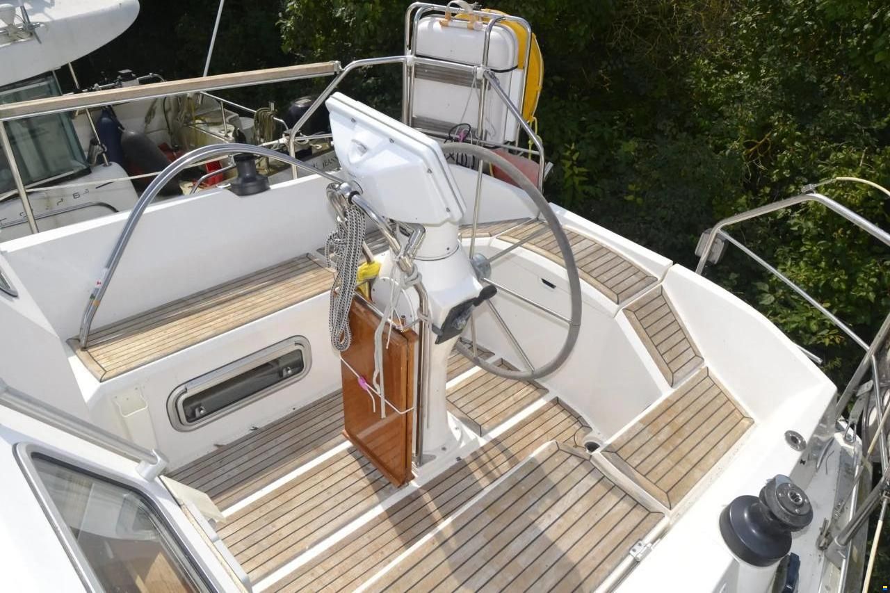 Nauticat 32