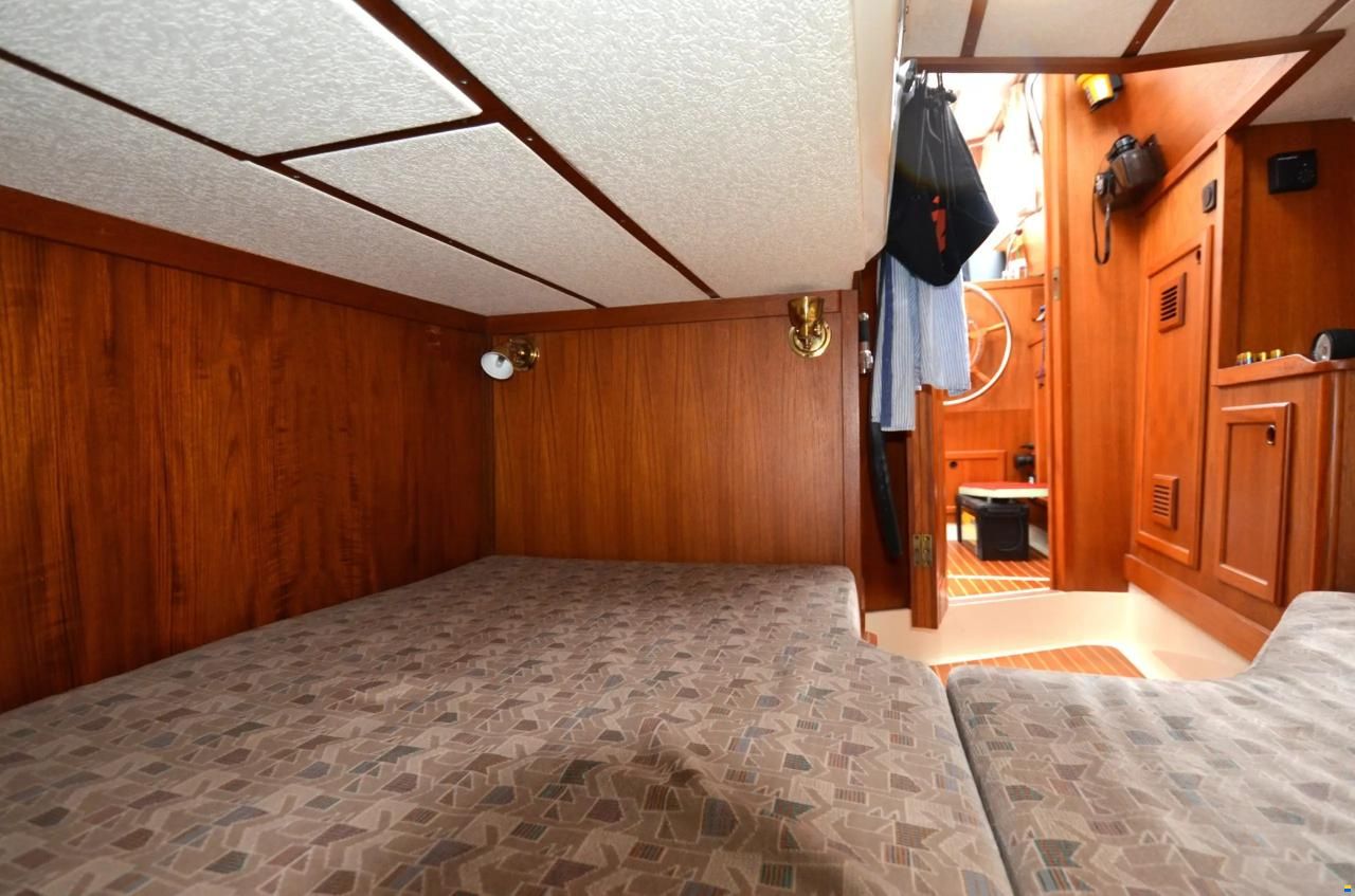 Nauticat 32