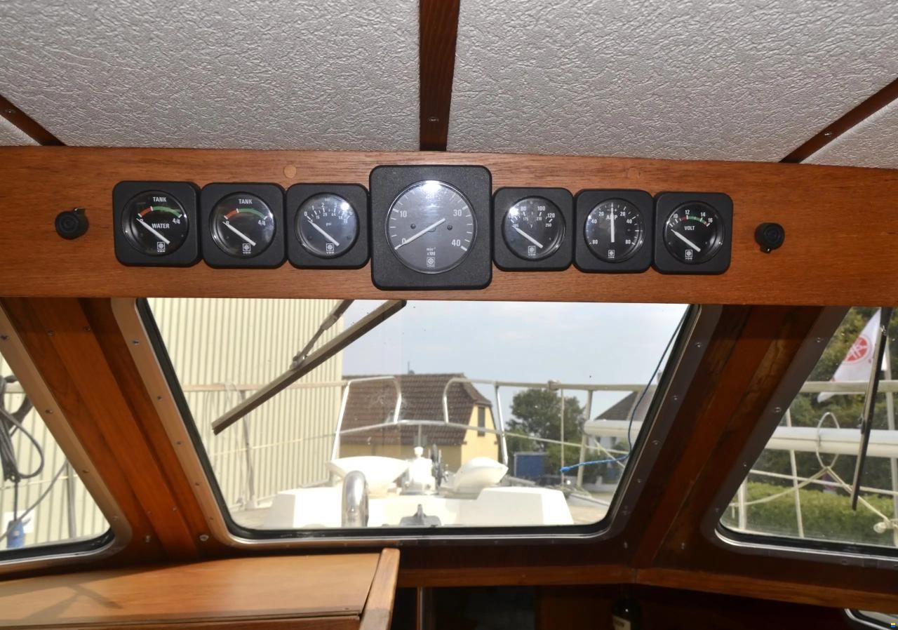 Nauticat 32