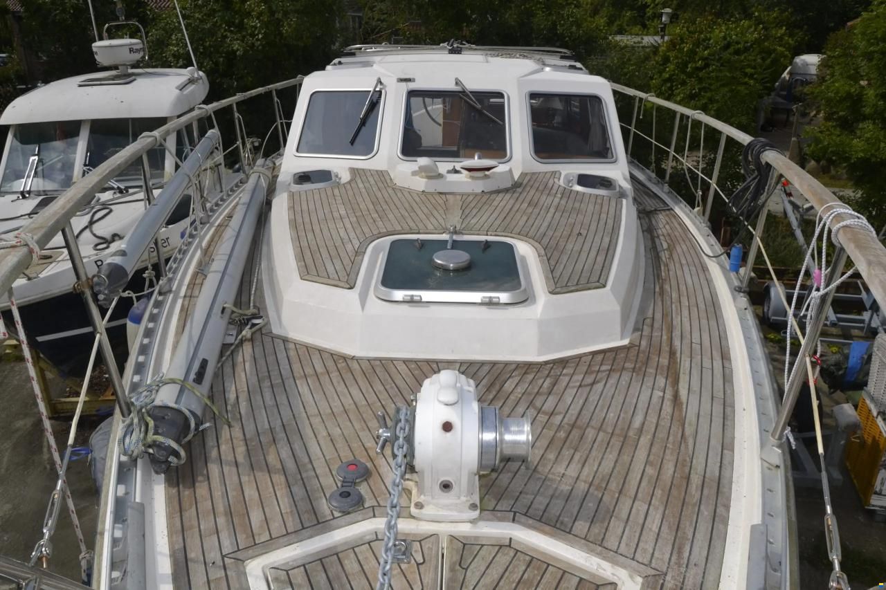Nauticat 32