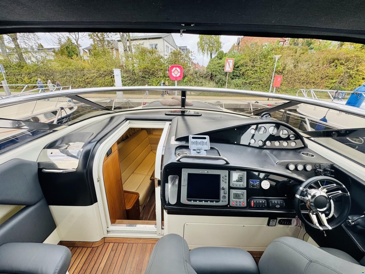 Sunseeker Superhawk 43 Motoryacht