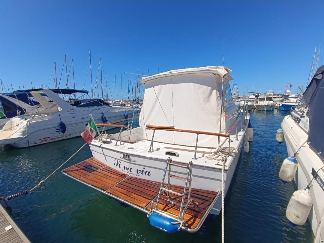 Chris Craft Commander 31