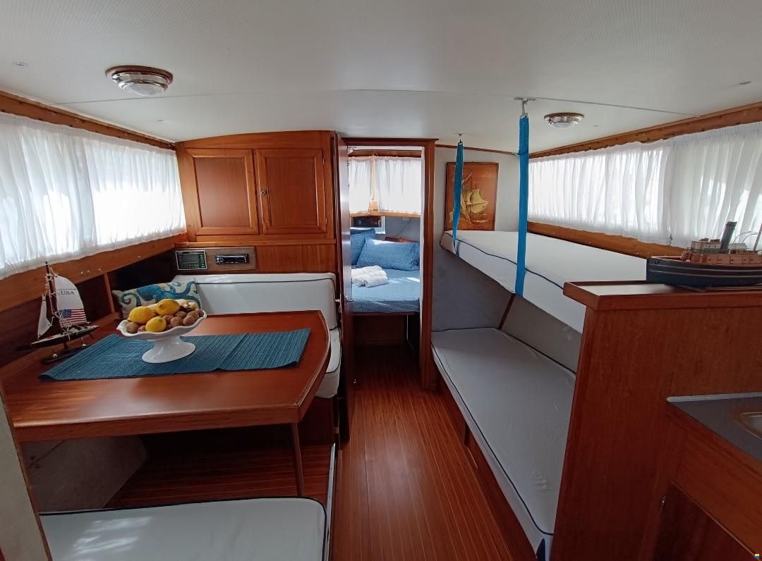 Chris Craft Commander 31