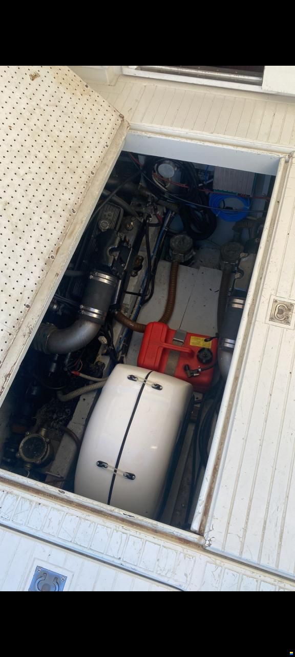 Chris Craft Commander 31