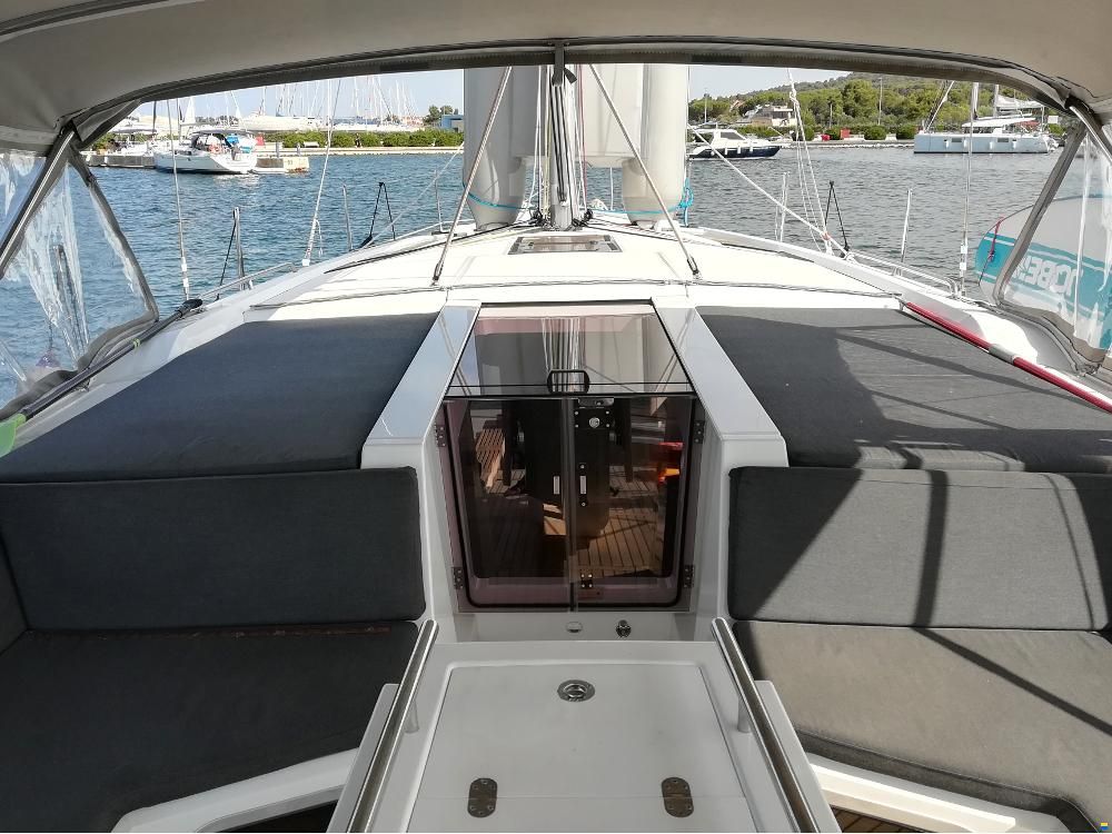 Beneteau Oceanis 51.1