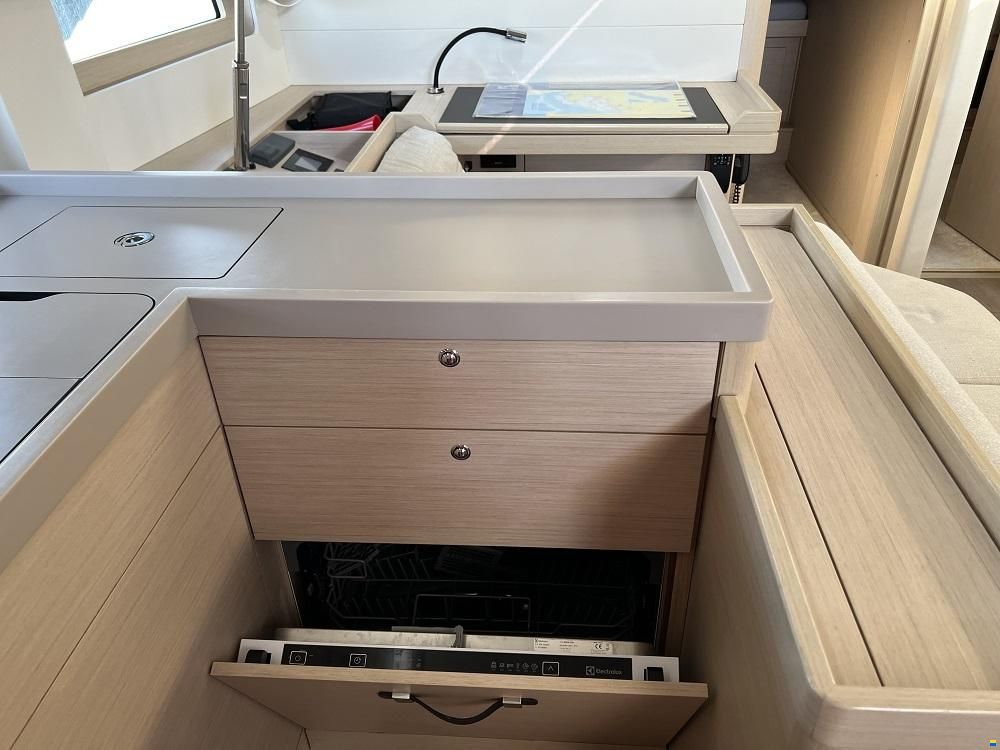 Beneteau Oceanis 51.1