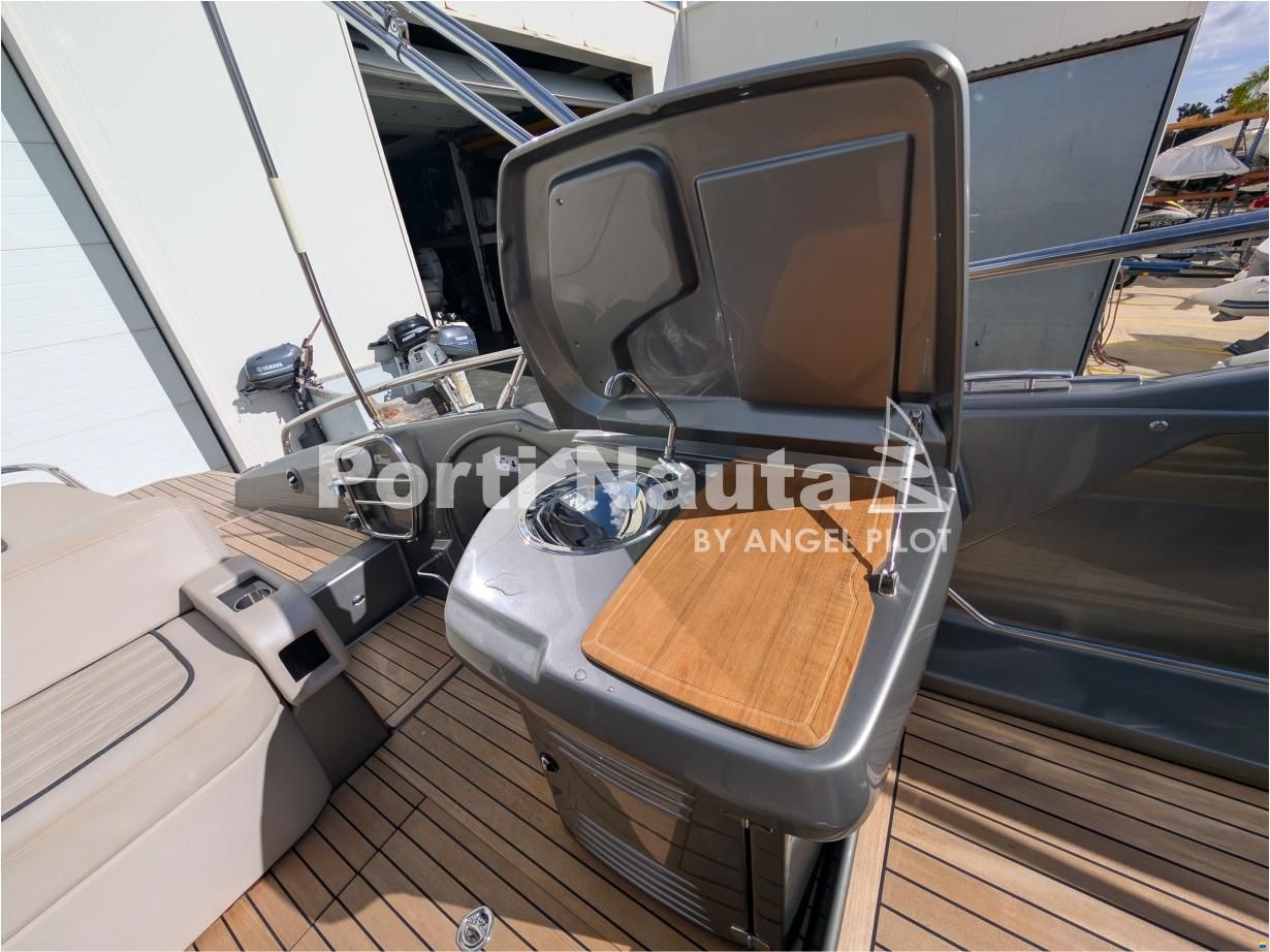 Cranchi Endurance 30