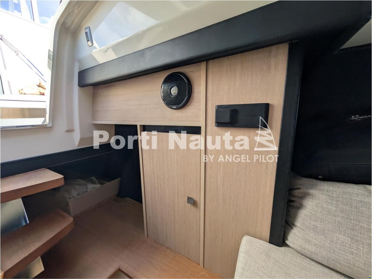 Cranchi Endurance 30